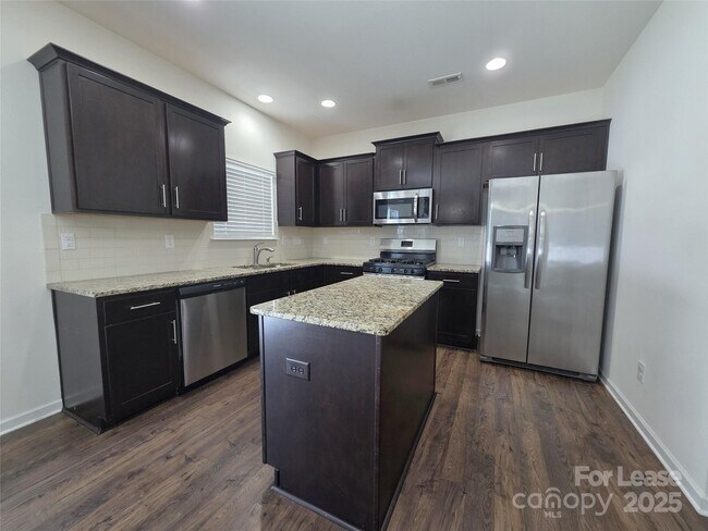 Foto del edificio - 2208 Apple Glen Ln