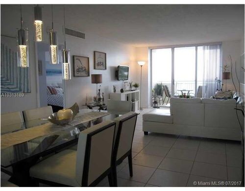 Foto del edificio - 3180 S Ocean Dr