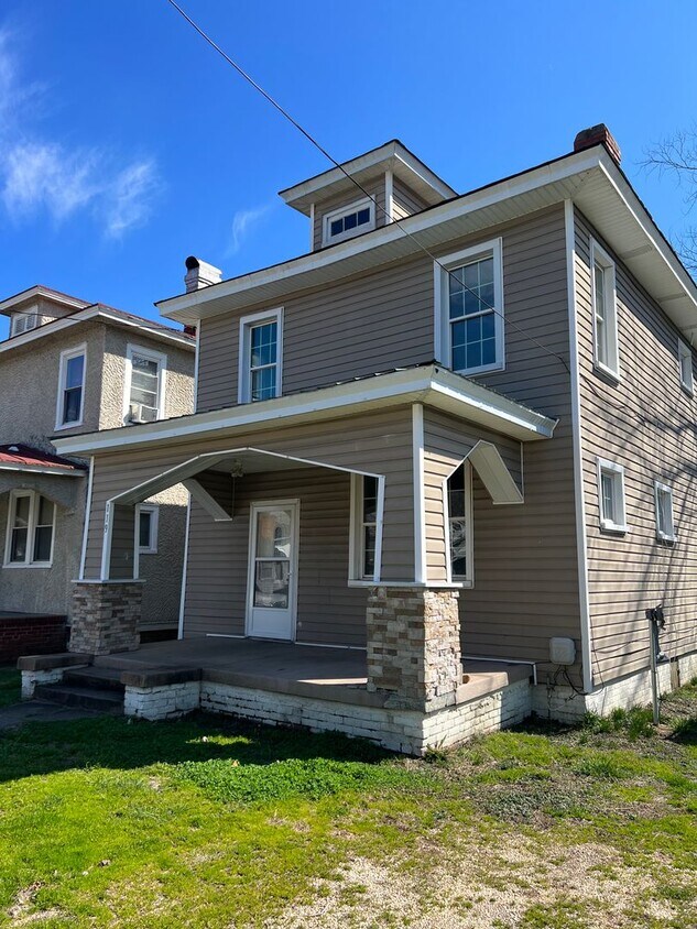 Primary Photo - 119 Lee Avenue