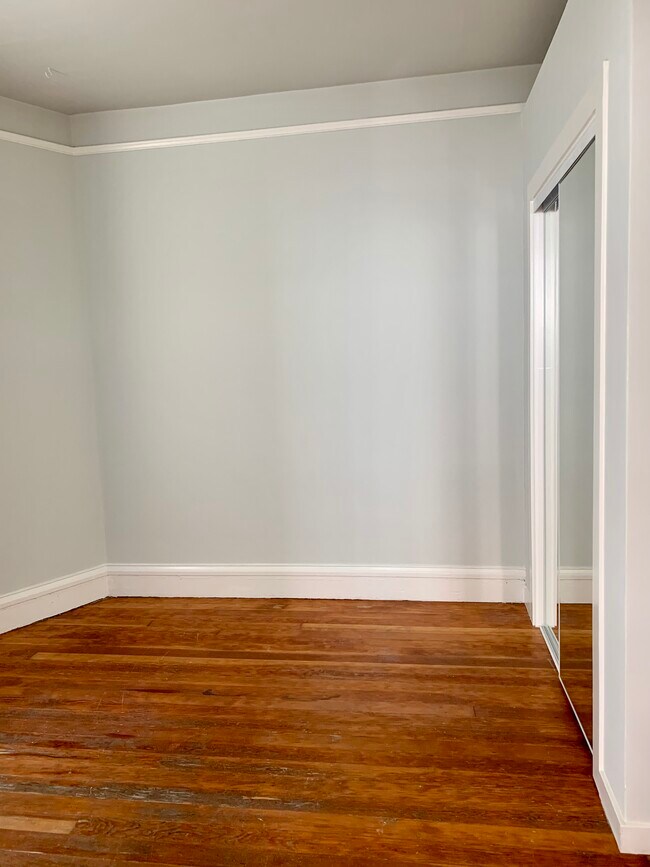 Building Photo - 667A Minna St