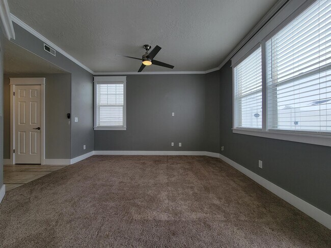 Building Photo - 14264 Daisyfield Dr