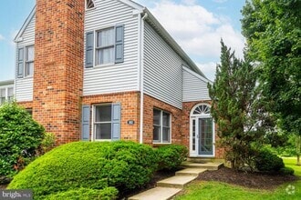 Building Photo - 161 William Penn Dr
