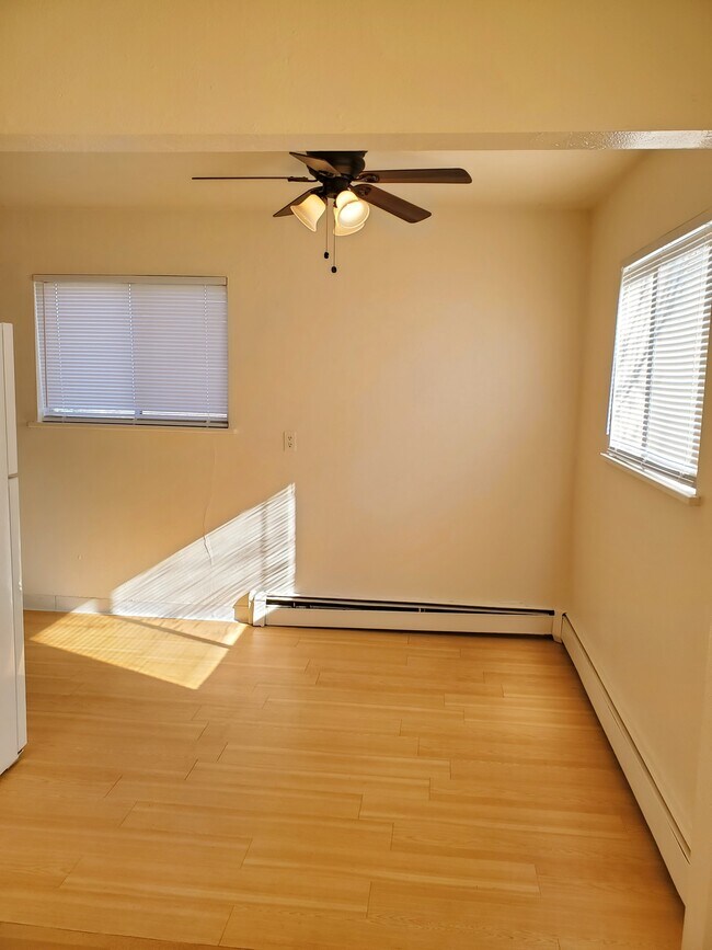 Building Photo - 9985 W 59th Pl