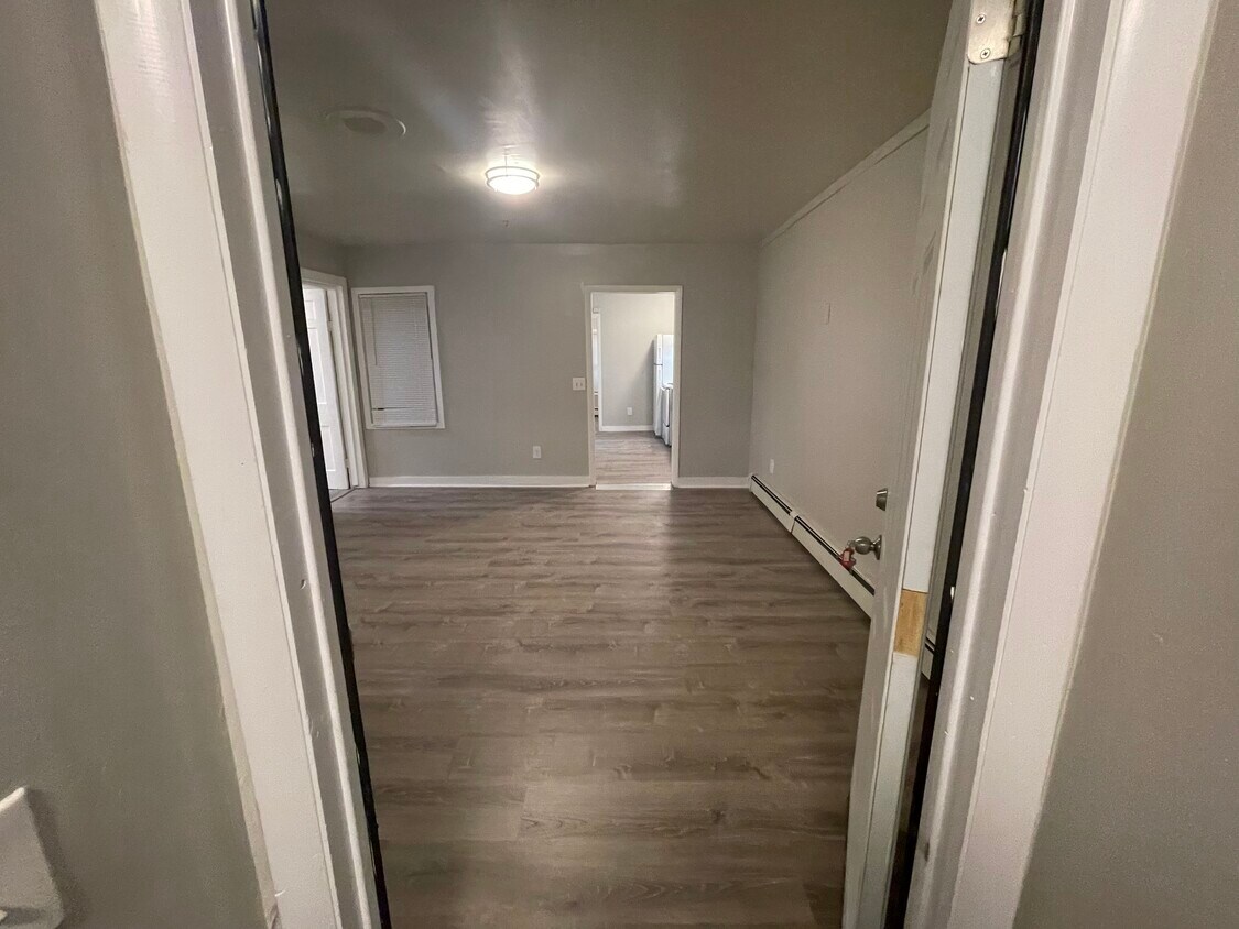 20 Glen St Unit 2, Rensselaer, NY 12144 20 Glen St Rensselaer, NY