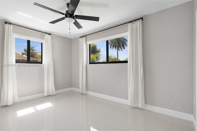 Foto del edificio - 4165 W 5th Ln