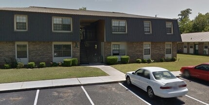 Building Photo - 401 Dogwood Dr