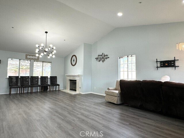 Foto del edificio - 1779 W Summit Ave