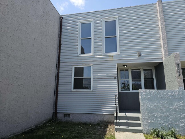 Foto del edificio - 2207 Murray Ave