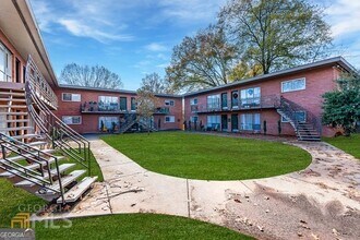 Building Photo - 1135 Woodland Ave NE