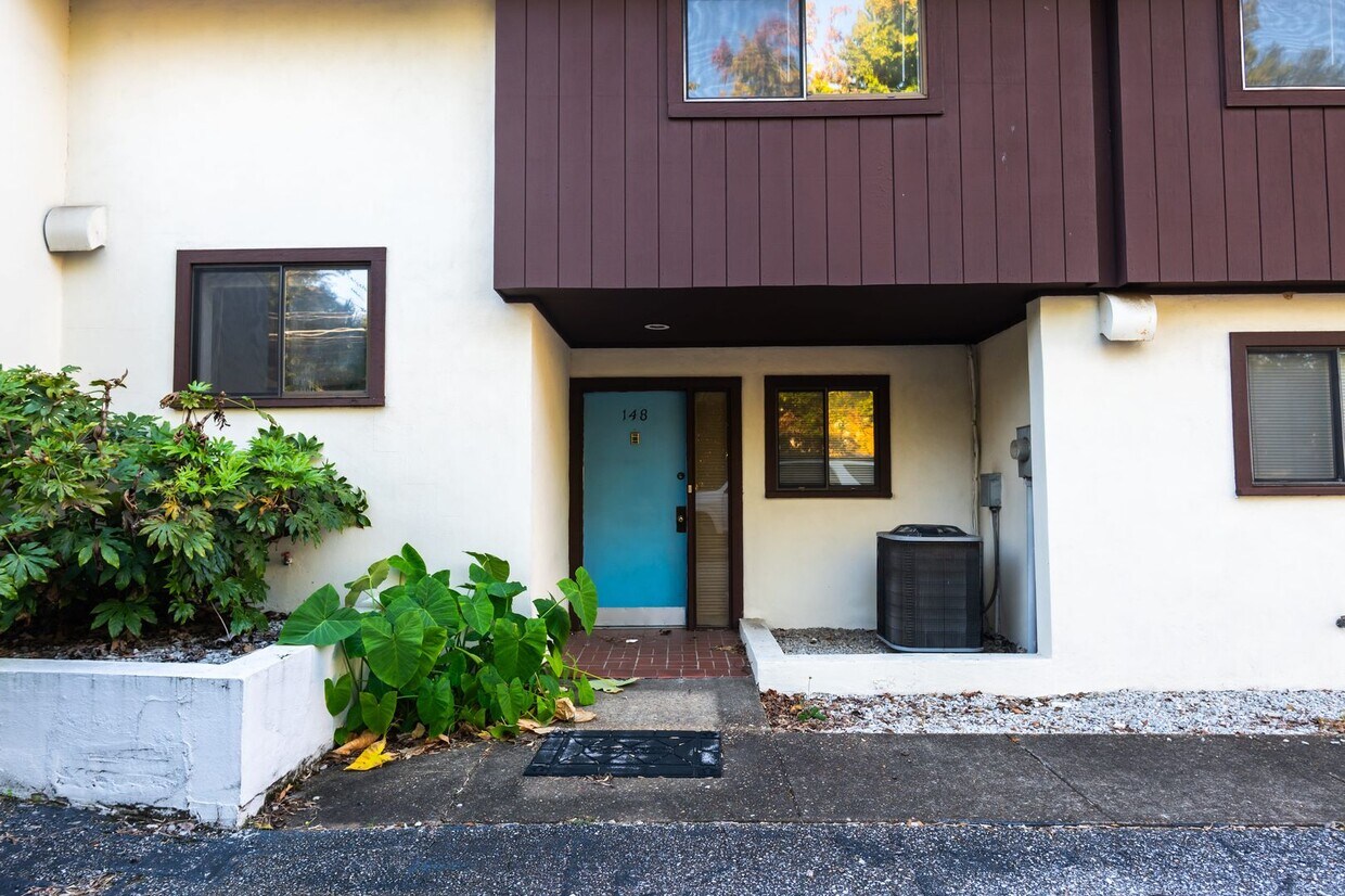 Foto principal - 148 S Ross St
