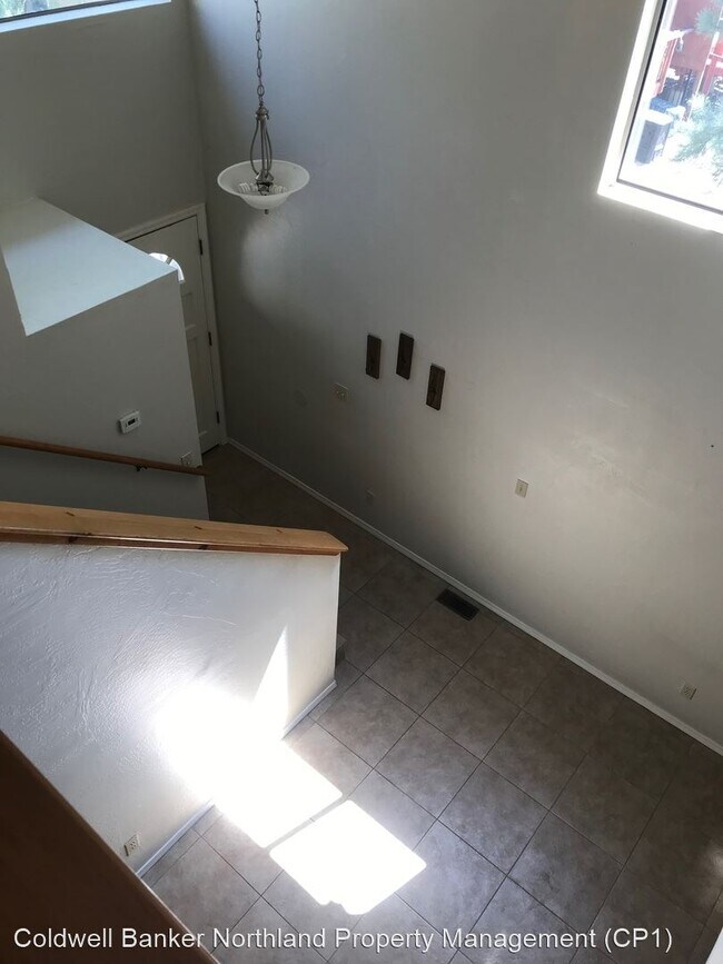 Foto del edificio - 3 br, 2.5 bath House - 835 N Pine Cliff Dr