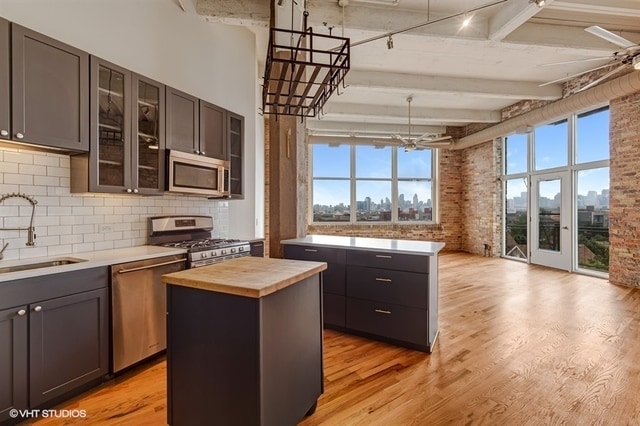 Foto del edificio - 1720 N Marshfield Ave