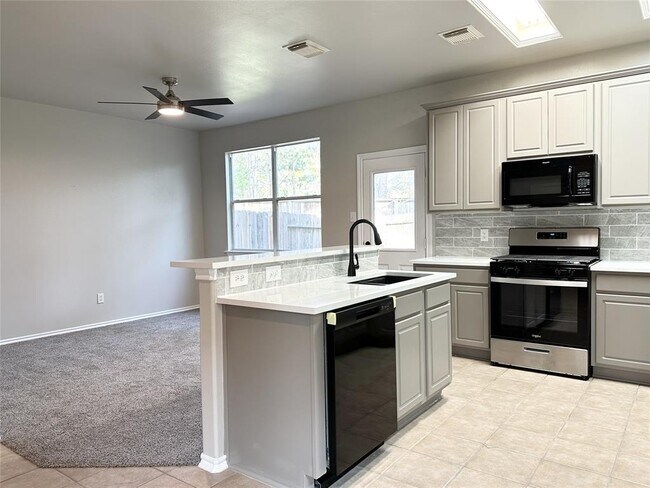 Foto del edificio - 38 Blue Creek Pl
