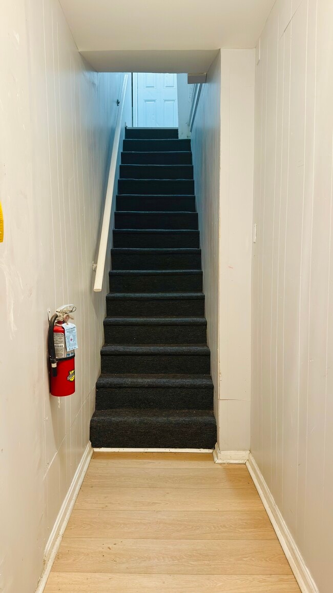 Foto del edificio - 5459 Cedar Ave