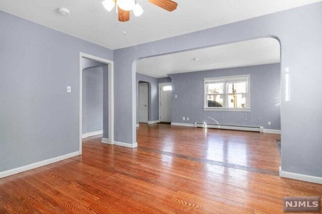 Building Photo - 112 Wyckoff Ave