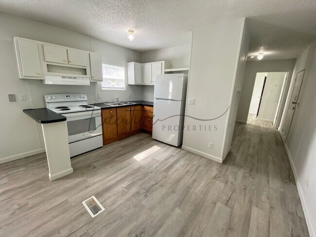Building Photo - Affordable 3-Bedroom Mobile Home in Sulphu...