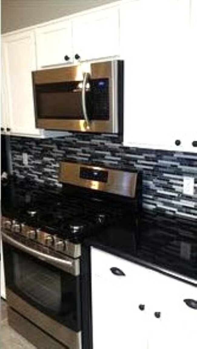 Foto del edificio - 1717 Arbor Creek Dr