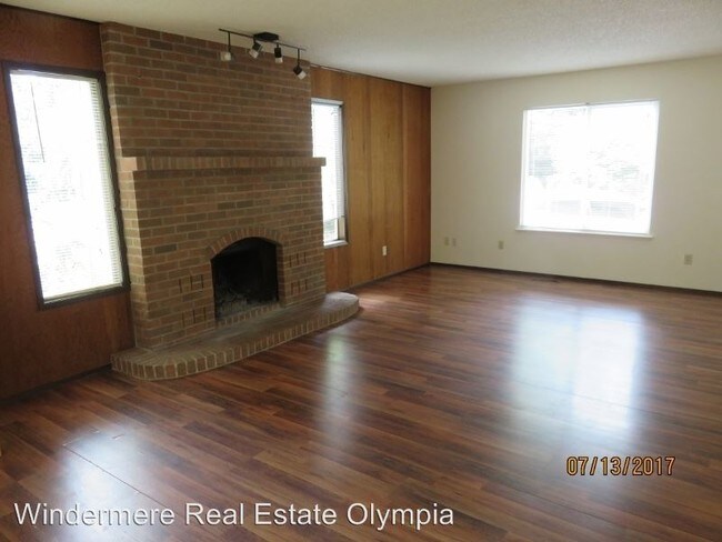 Foto del edificio - 6617 Sierra Ct SE