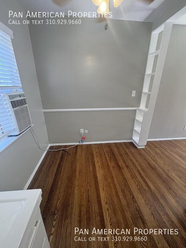 Building Photo - 335 S Los Robles Ave
