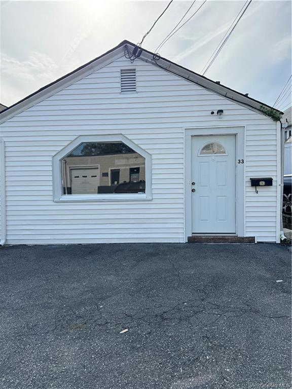 33 Ridge St, Pearl River, NY 10965 Room for Rent in Pearl River, NY