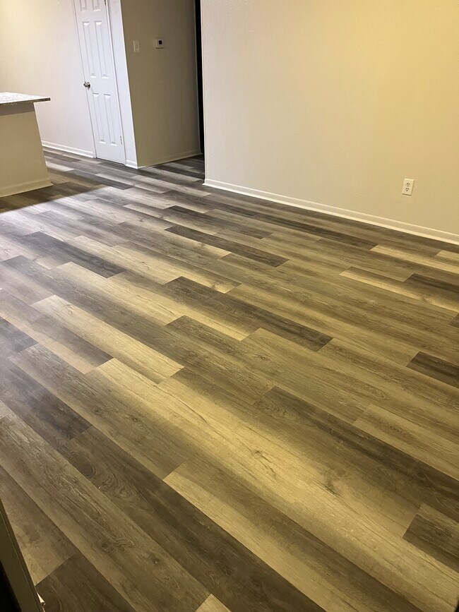 Foto del edificio - MB East Meadow Apartments