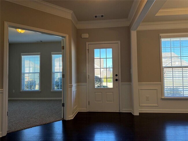 Foto del edificio - 414 Spring View Dr