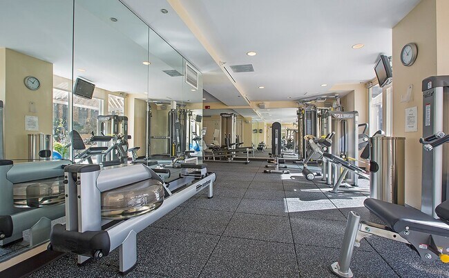 Building Photo - 55 E Erie St