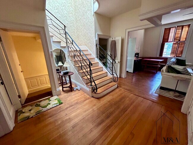 Foto del edificio - 1712 Beacon St