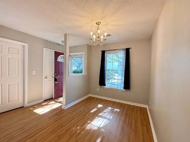 Foto del edificio - 2 Br 2 Bath Move In Ready!