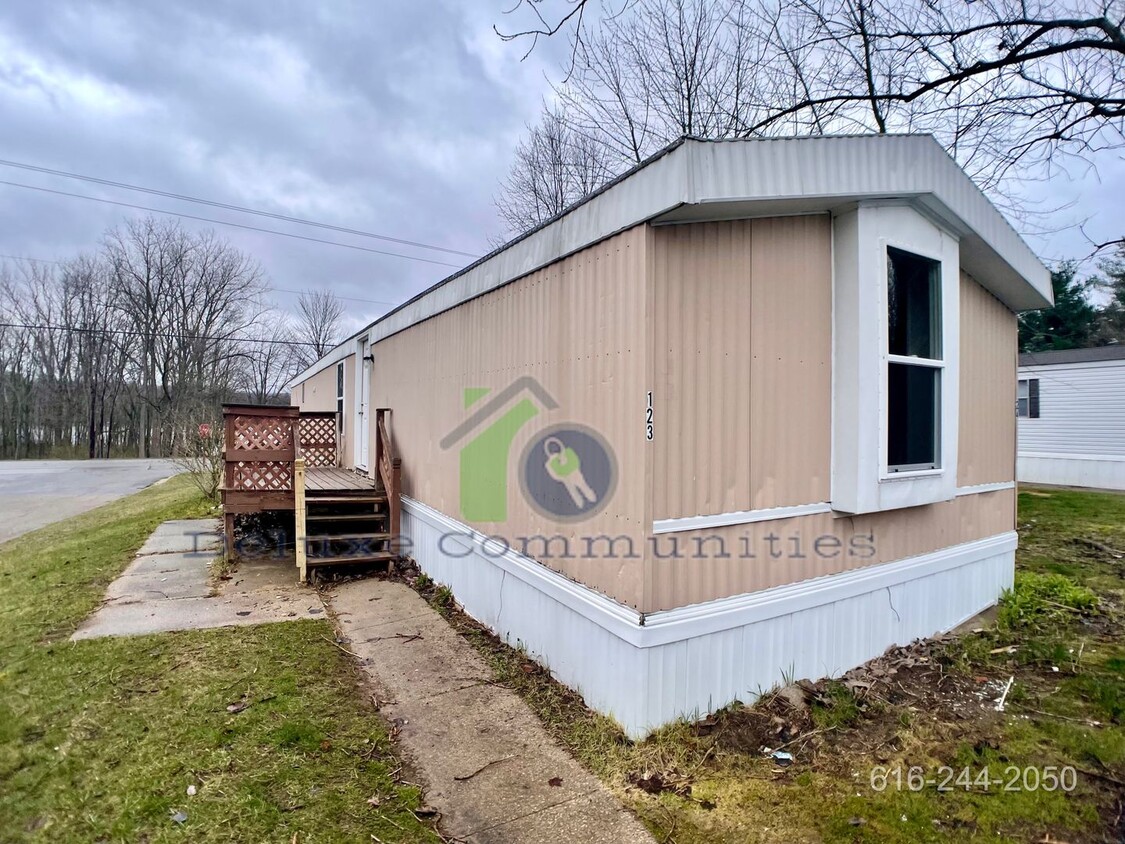 Foto principal - 3 Bedroom 2 Bathroom Manufactured Home