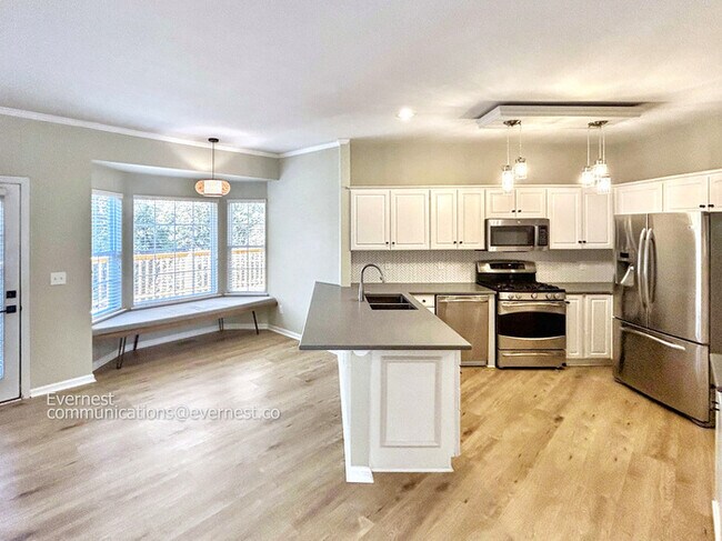 Foto del edificio - 5128 Bay Overlook Dr