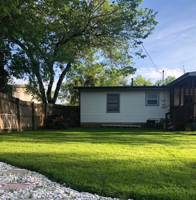 Building Photo - 803 Forrestal Dr