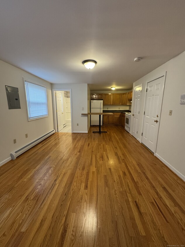 Primary Photo - 90 Kibbe St