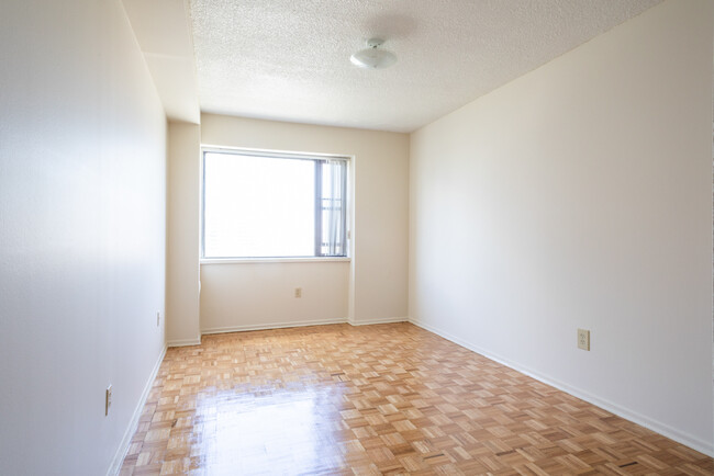 Photo du bâtiment - 1BR *Special Offer Available*