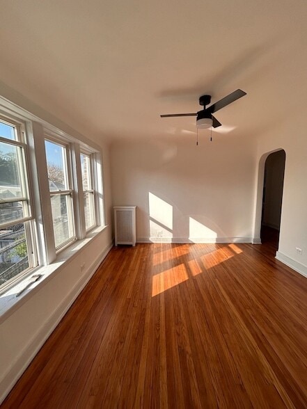 Building Photo - 2805 W Lunt Ave