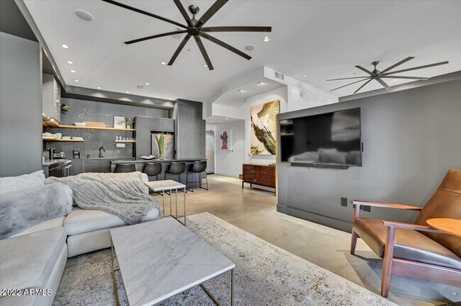 Foto del edificio - 7301 E 3rd Ave