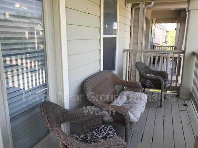 Building Photo - 10712 Traymore Dr