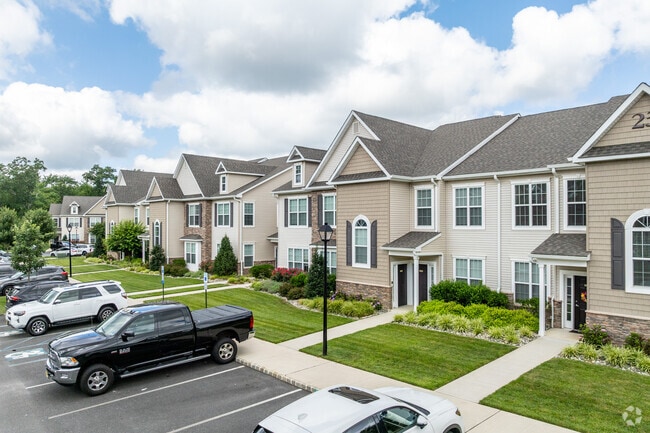 Building Photo - Woodhaven Commons