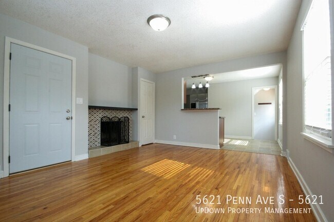 Foto del edificio - 5621 Penn Ave S