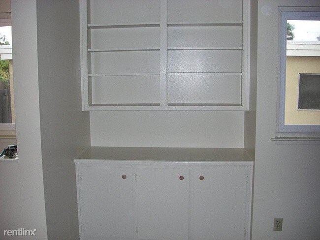 Building Photo - 2 br, 1.5 bath Townhome - 618 Forest Avenue A