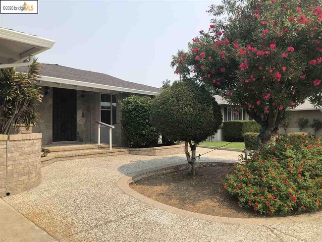 Building Photo - 1408 Mission Dr