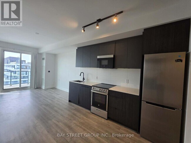 Photo du bâtiment - 2369 Danforth Ave