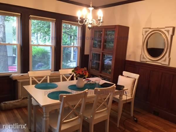 Foto principal - 74 Stearns Rd
