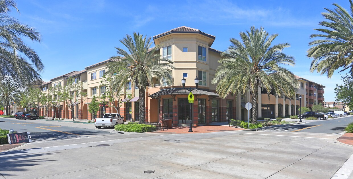 Foto principal - Siena Court Senior Housing