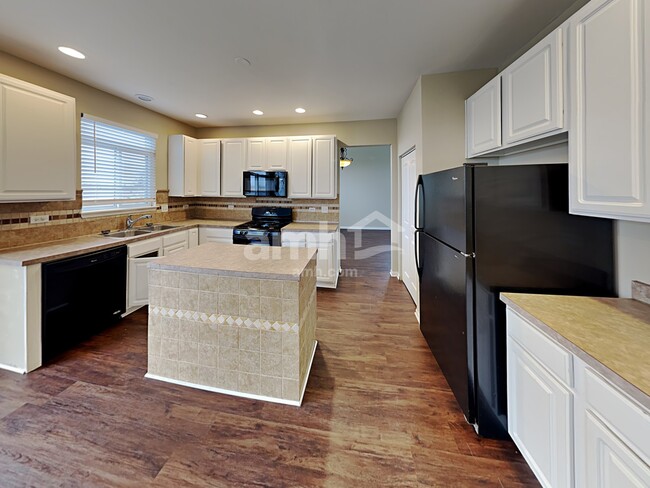 Building Photo - 16640 Borio Dr