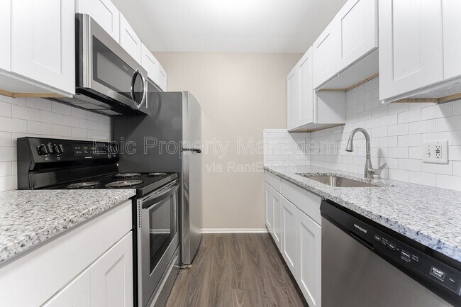 Foto del edificio - 31471 Block St