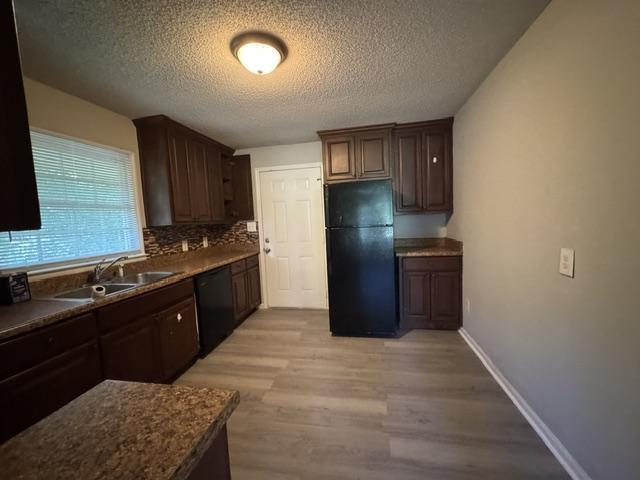 Building Photo - 2534 Huntington Dr