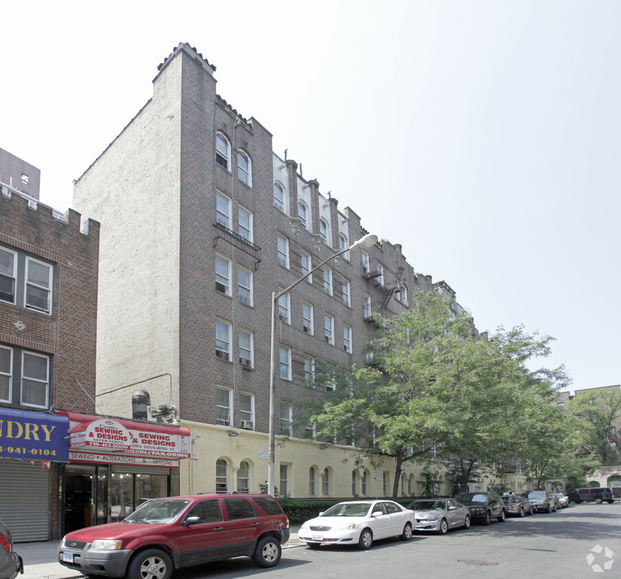 Foto principal - 2100 Beekman Pl