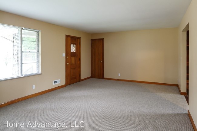 Building Photo - 3 br, 2 bath House - 26 Welby Rd