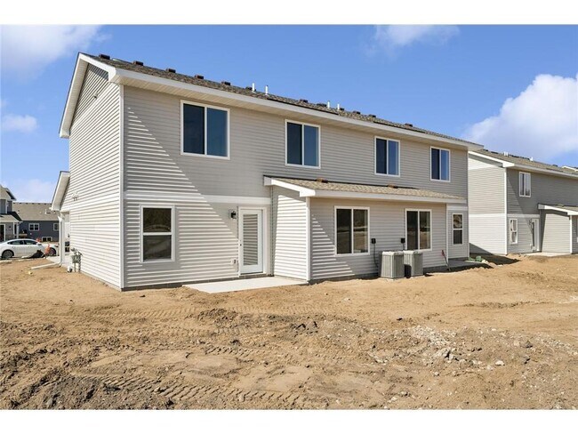 Foto del edificio - 18061 Walnut Circle
